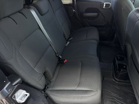 Used 2019 Jeep Wrangler Unlimited Sport S image 21