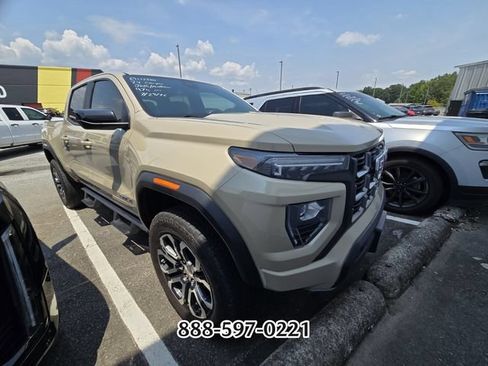 Used 2024 GMC Canyon AT4 AWD/4WD image 11