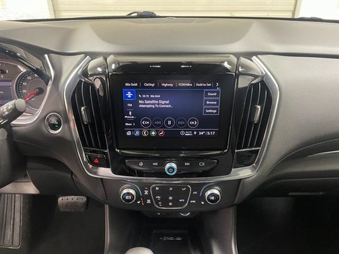 Used 2023 Chevrolet Traverse LT w/ Midnight/Sport Edition image 16