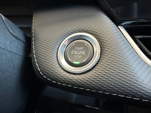 New 2027 Chevrolet Equinox LT w/ Midnight Edition FWD image 39