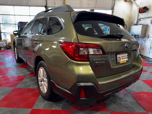 Used 2019 Subaru Outback 2.5i Premium AWD/4WD image 5