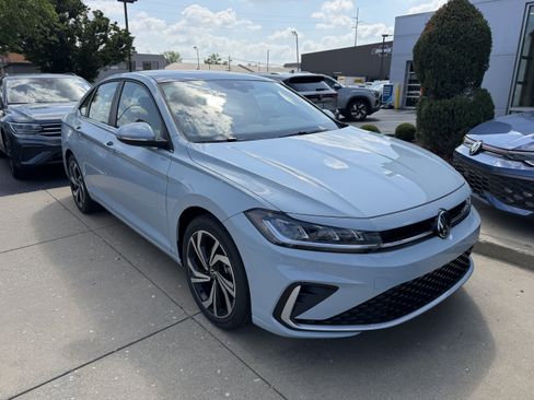 New 2026 Volkswagen Jetta SEL FWD image 2