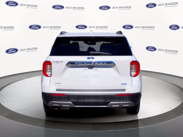 Certified 2020 Ford Explorer XLT w/ Equipment Group 202A AWD/4WD image 4