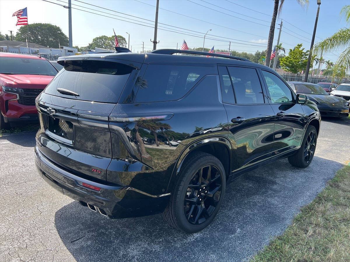 Used 2024 Chevrolet Traverse RS AWD/4WD image 5