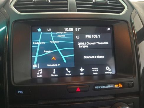 Used 2017 Ford Explorer XLT w/ Equipment Group 202A AWD/4WD image 25