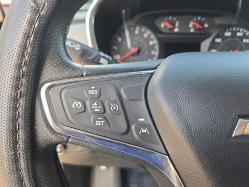 Used 2020 Chevrolet Equinox LS FWD image 21