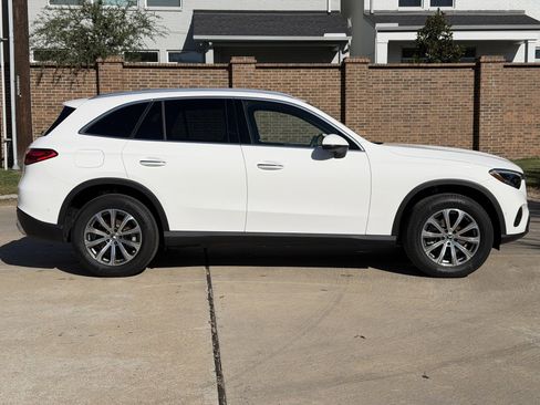 Certified 2025 Mercedes-Benz GLC 300 4MATIC image 11