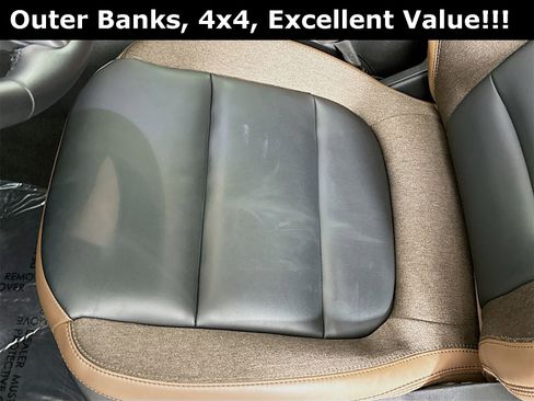 Used 2025 Ford Bronco Sport Outer Banks image 19