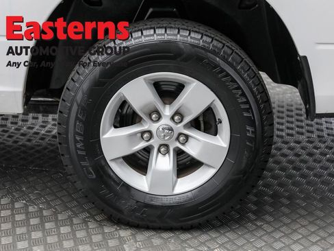 Used 2019 RAM 1500 Classic SLT image 8