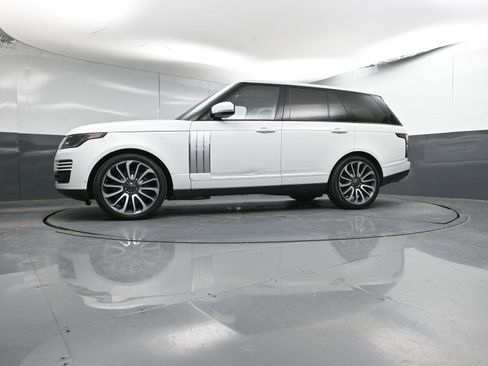 Used 2020 Land Rover Range Rover HSE image 31
