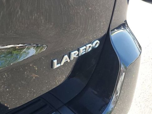 Used 2017 Jeep Grand Cherokee Laredo w/ Quick Order Package 23E AWD/4WD image 7