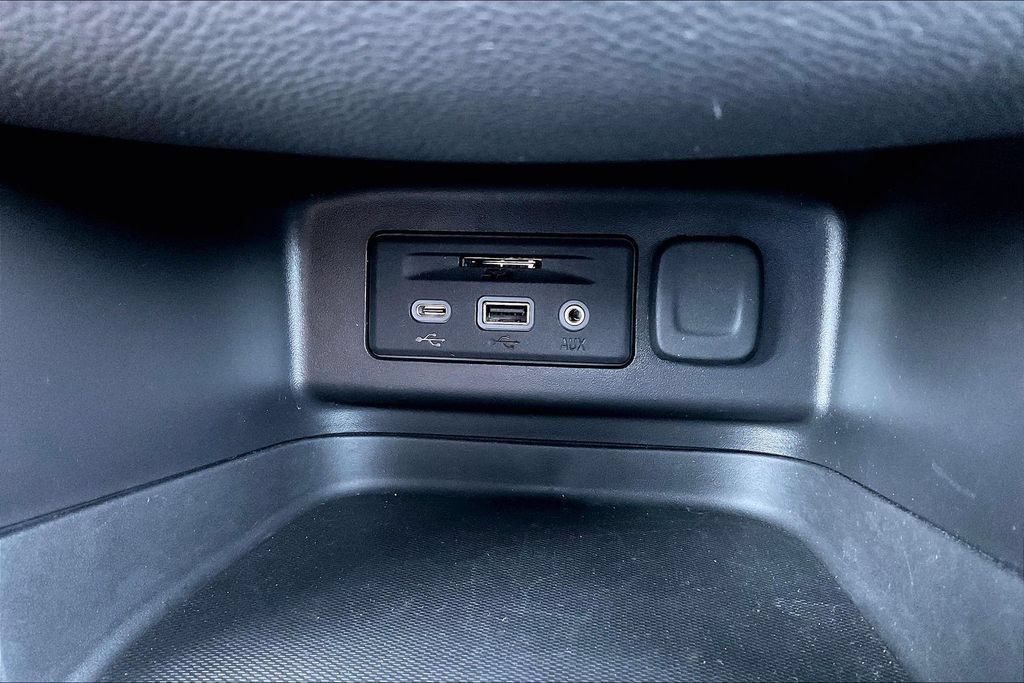 Used 2024 Chevrolet Equinox RS FWD image 18