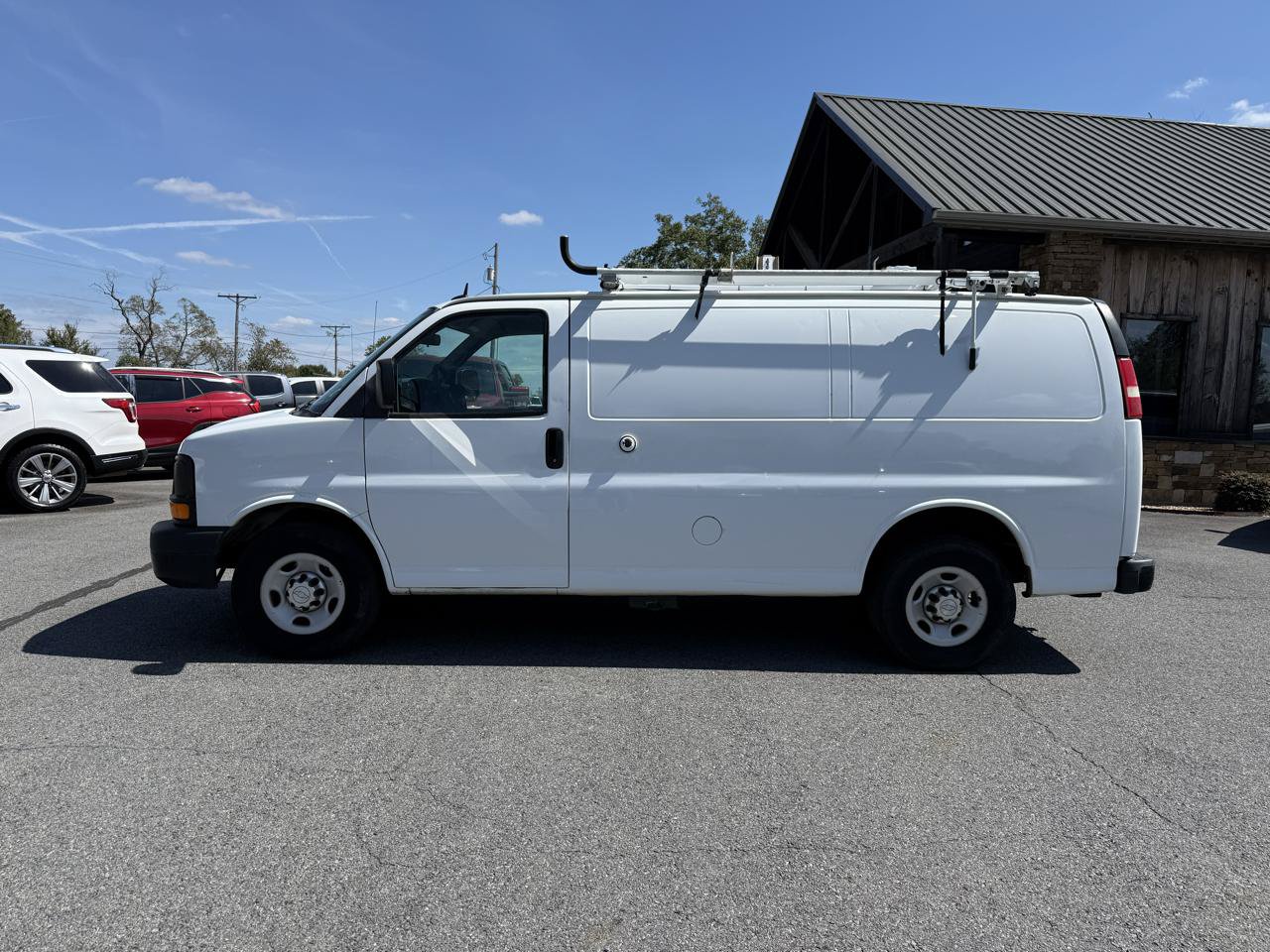 Used 2015 Chevrolet Express 2500 RWD image 3