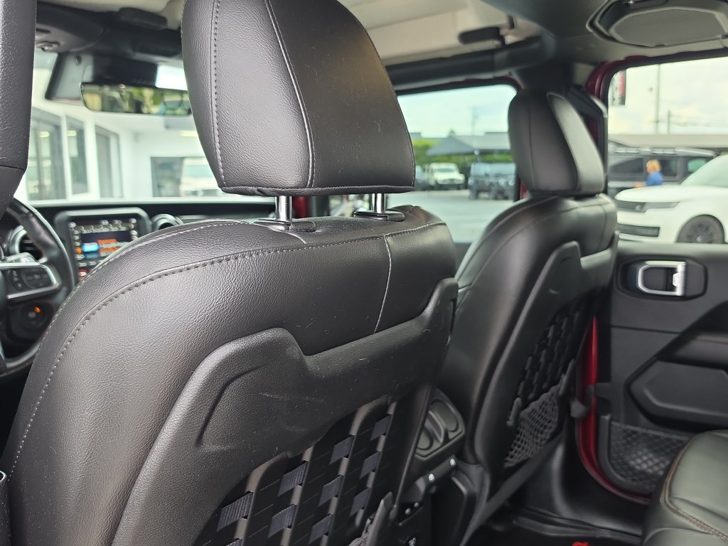 Used 2021 Jeep Wrangler Unlimited Rubicon AWD/4WD image 15