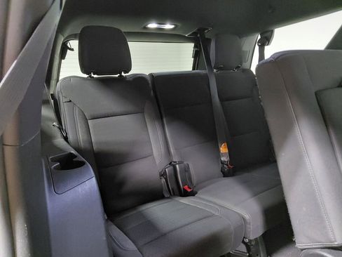 Used 2024 GMC Yukon SLE AWD/4WD image 17