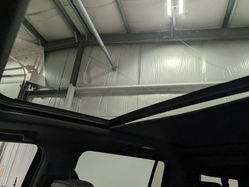 Used 2023 Chevrolet Suburban RST image 29