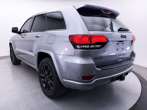 Used 2021 Jeep Grand Cherokee Laredo X AWD/4WD image 14