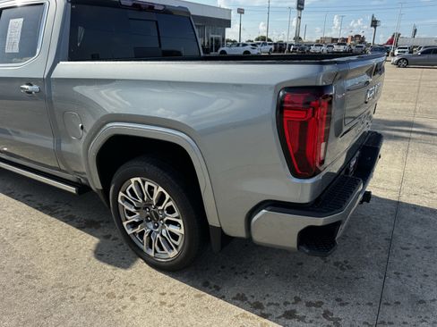 Used 2025 GMC Sierra 1500 Denali Ultimate AWD/4WD image 8