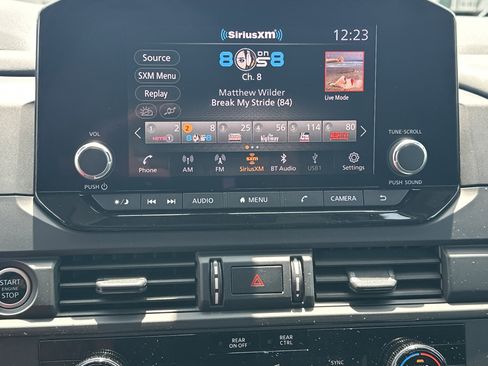 Used 2024 Nissan Pathfinder S FWD image 29