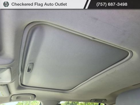 Used 2019 Toyota RAV4 Limited AWD/4WD image 10