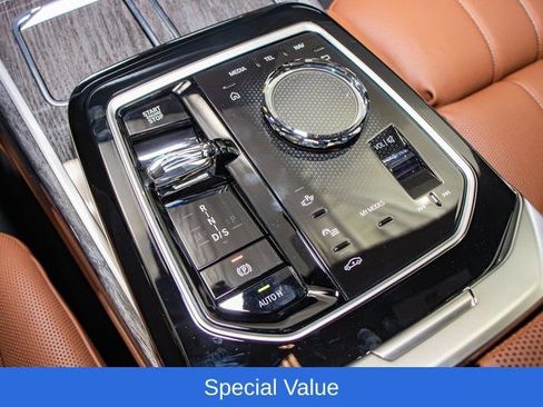 Used 2025 BMW 760i xDrive AWD/4WD image 20