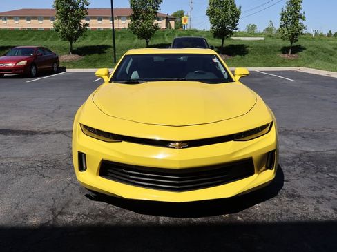 Used 2017 Chevrolet Camaro LT RWD image 3