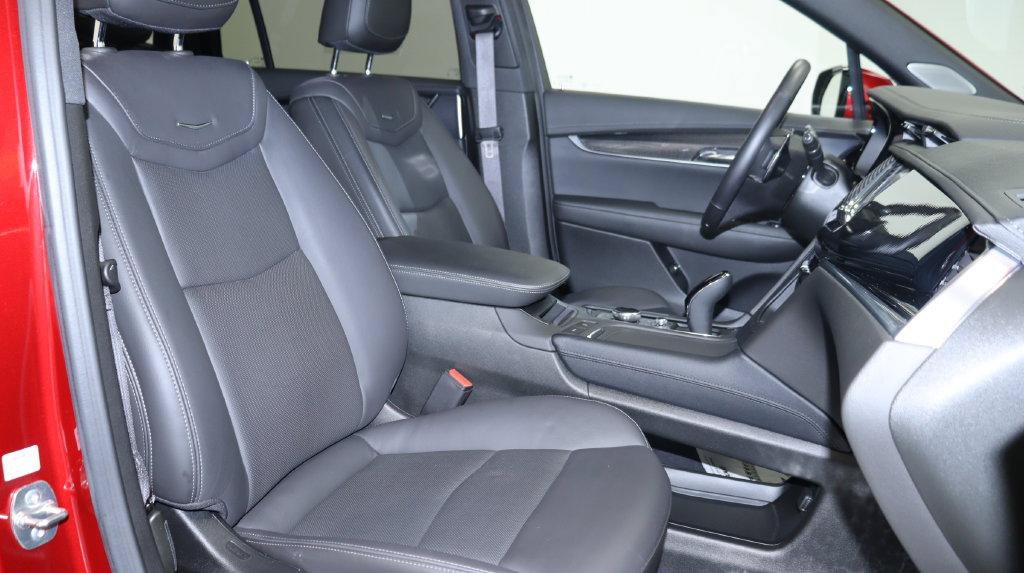 Certified 2025 Cadillac XT6 Sport AWD/4WD image 27