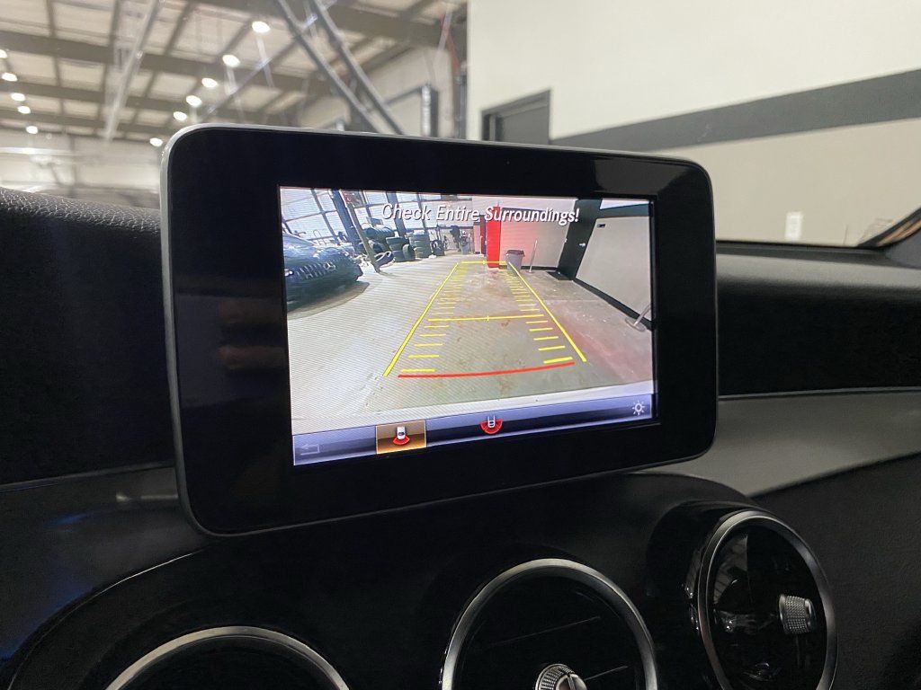 Used 2019 Mercedes-Benz GLC 300 image 6