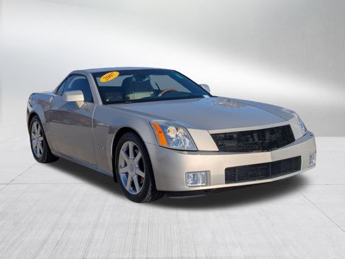 Used 2007 Cadillac XLR Base image 7