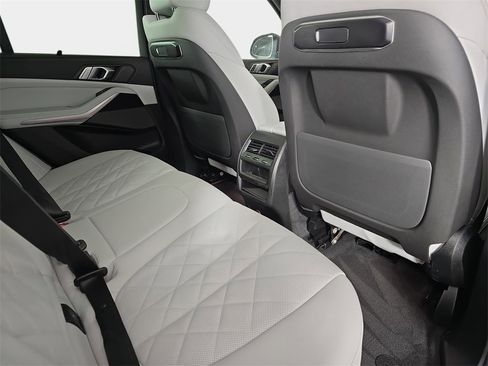 Certified 2025 BMW X5 xDrive40i w/ M Sport Package image 10