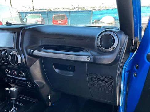 Used 2015 Jeep Wrangler Unlimited Sport w/ Quick Order Package 24S image 18