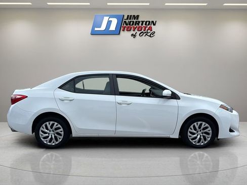 Used 2019 Toyota Corolla LE image 4