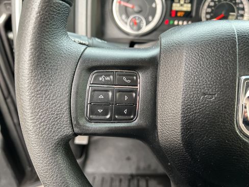 Used 2018 RAM 2500 SLT image 19