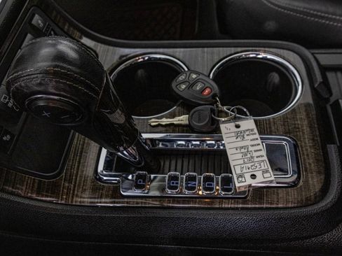 Used 2017 GMC Acadia Limited SLT image 30