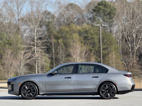 Used 2024 BMW i7 eDrive50 w/ M Sport Package image 8