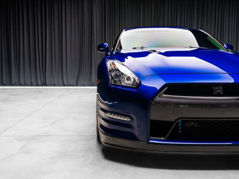Used 2013 Nissan GT-R Black Edition AWD/4WD image 16