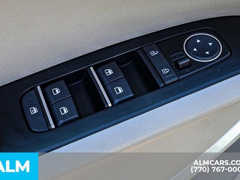 Used 2025 Kia Soul LX FWD image 44