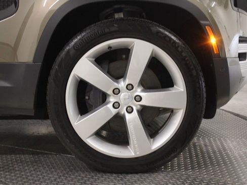 Used 2024 Land Rover Defender 110 SE AWD/4WD image 13