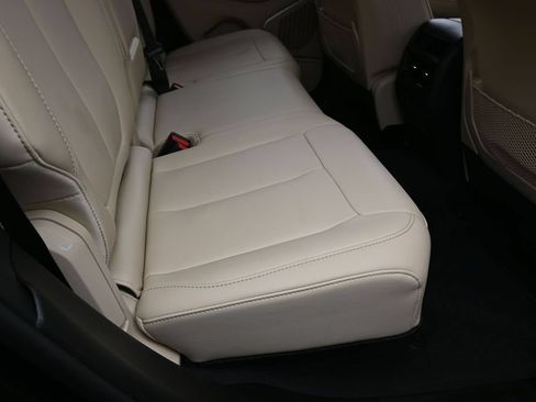 Used 2026 Jeep Grand Cherokee Limited RWD image 39