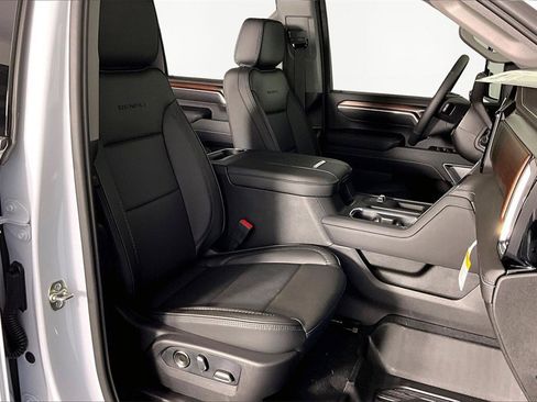 New 2026 GMC Sierra 2500 Denali w/ Denali Reserve Package image 12