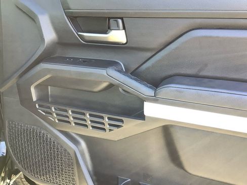 Used 2024 Toyota Tacoma TRD Off-Road image 15