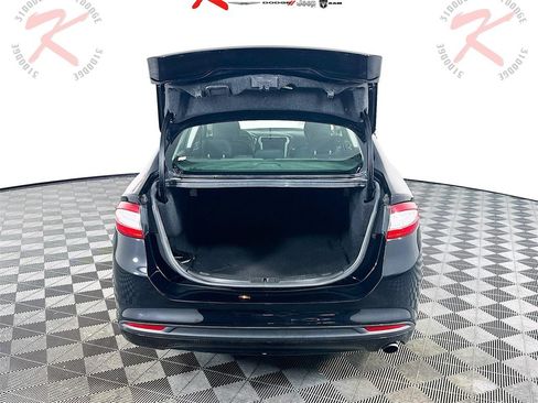 Used 2016 Ford Fusion SE image 27