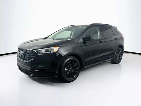 Used 2022 Ford Edge SE w/ Black Appearance Package AWD/4WD image 3
