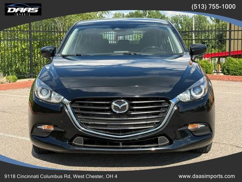 Used 2018 MAZDA MAZDA3 Touring FWD image 2