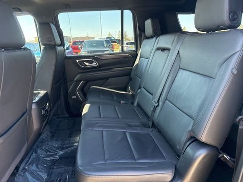 Used 2024 Chevrolet Suburban LT AWD/4WD image 18