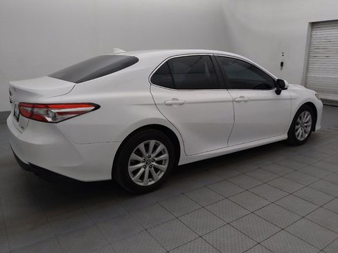 Used 2019 Toyota Camry LE FWD image 10