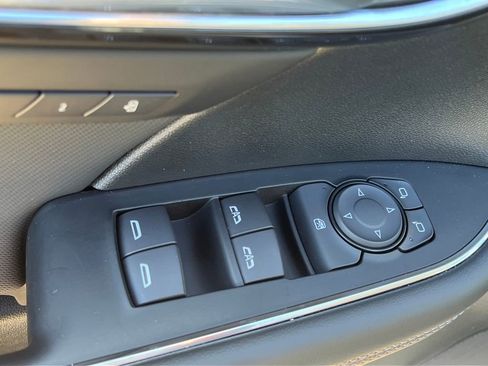 Used 2025 Buick Envision Preferred image 12