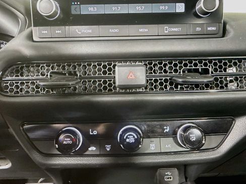 Used 2024 Honda HR-V LX image 16