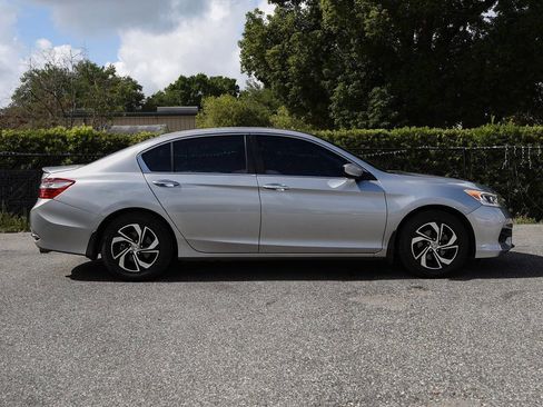 Used 2017 Honda Accord LX image 8