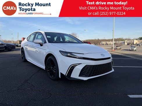 New 2026 Toyota Camry SE image 1